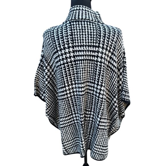 Jones New York Signature Houndstooth Black White Knit Poncho Zipper Closure S/M - Picture 2 of 10